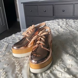 Wild Diva platforms